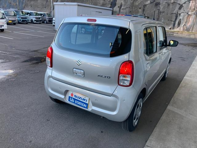 アルト Ｌ　２型　衝突被害軽減システム　アイドリングストップ　フルホイールキャップ　オートライト　電動格納ドアミラー　パワーウィンドウ　シートヒーター　横滑り防止機能　衝突安全ボディ　盗難防止システム　取扱説明書　メンテナンスノート（5枚目）