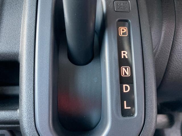 ハスラー HYBRID G 3型 ナビ 全方位カメラ シートヒーター 15インチスチールホイール オートライト プッシュスタート オートエアコン 衝突被害軽減システム アイドリングストップ 横滑り防止機能 衝突安全ボディ 盗難防止システム 取扱説明書 メンテナンスノート(31枚目)