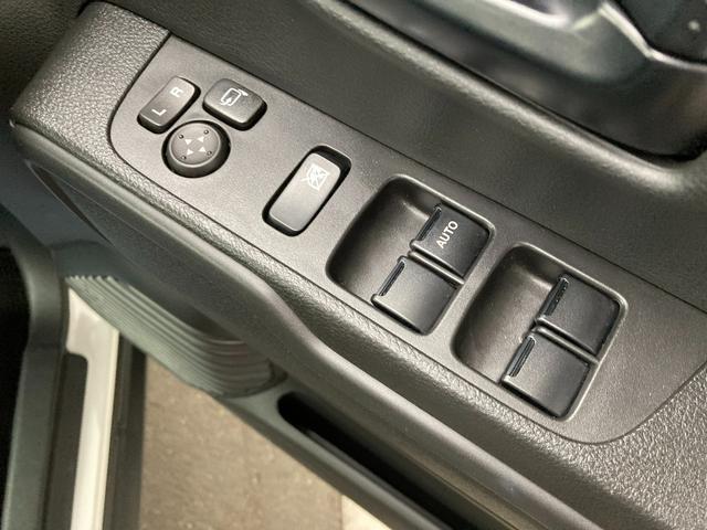 ハスラー HYBRID G 3型 ナビ 全方位カメラ シートヒーター 15インチスチールホイール オートライト プッシュスタート オートエアコン 衝突被害軽減システム アイドリングストップ 横滑り防止機能 衝突安全ボディ 盗難防止システム 取扱説明書 メンテナンスノート(33枚目)