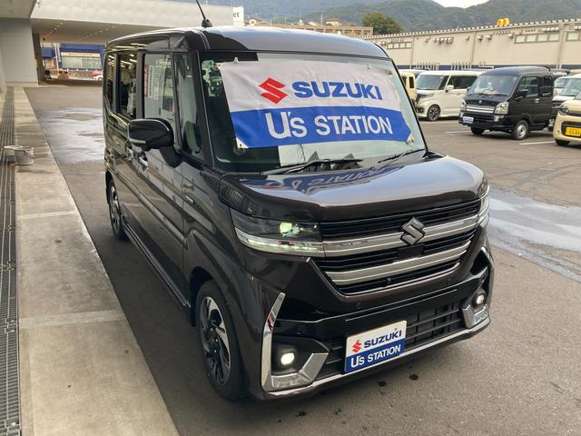 スペーシアカスタム カスタム　ＨＹＢＲＩＤ　ＸＳターボ　ナビ　全方位カメラ　１５インチアルミ　オートライト　両側電動スライドドア　プッシュスタート　シートヒーター　ステアリングヒーター　オートエアコン　衝突被害軽減システム　アイドリングストップ　横滑り防止機能　衝突安全ボディ（4枚目）