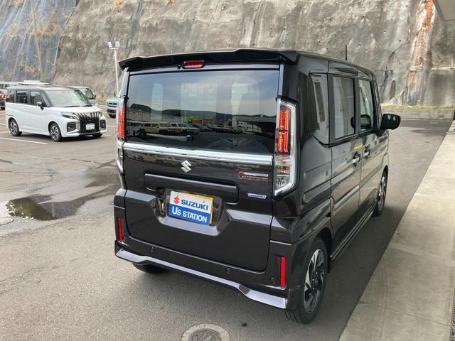 スペーシアカスタム カスタム　ＨＹＢＲＩＤ　ＸＳターボ　ナビ　全方位カメラ　１５インチアルミ　オートライト　両側電動スライドドア　プッシュスタート　シートヒーター　ステアリングヒーター　オートエアコン　衝突被害軽減システム　アイドリングストップ　横滑り防止機能　衝突安全ボディ（5枚目）