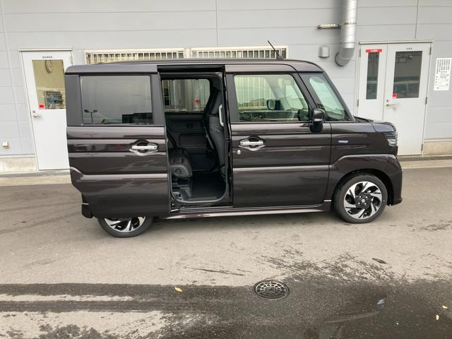 スペーシアカスタム カスタム　ＨＹＢＲＩＤ　ＸＳターボ　ナビ　全方位カメラ　１５インチアルミ　オートライト　両側電動スライドドア　プッシュスタート　シートヒーター　ステアリングヒーター　オートエアコン　衝突被害軽減システム　アイドリングストップ　横滑り防止機能　衝突安全ボディ（12枚目）