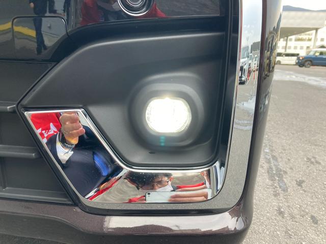スペーシアカスタム カスタム　ＨＹＢＲＩＤ　ＸＳターボ　ナビ　全方位カメラ　１５インチアルミ　オートライト　両側電動スライドドア　プッシュスタート　シートヒーター　ステアリングヒーター　オートエアコン　衝突被害軽減システム　アイドリングストップ　横滑り防止機能　衝突安全ボディ（15枚目）