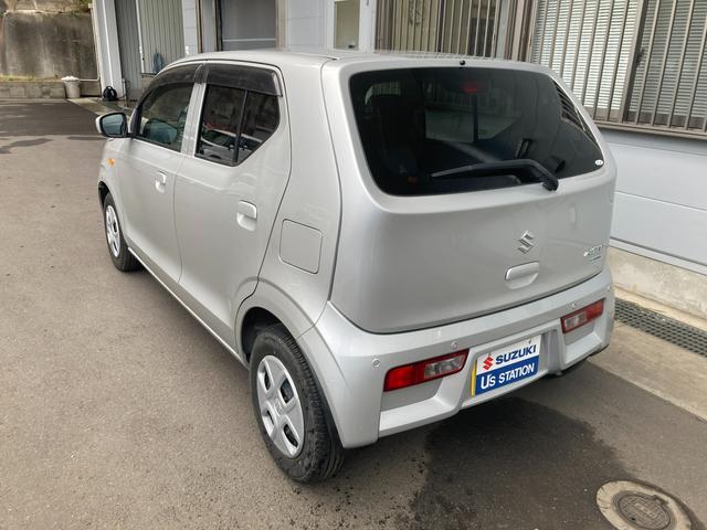 アルト Ｓ　３型　オートライト　ＣＤステレオ　ＥＴＣ　シートヒーター　スズキの大決算！２月７日から８日の２日間限定価格となります。当店が自信を持って販売する車がスタッフと共にお客様のご来店をお待ちしています！店舗へご来店いただける方のみ販売させて頂きます。（7枚目）