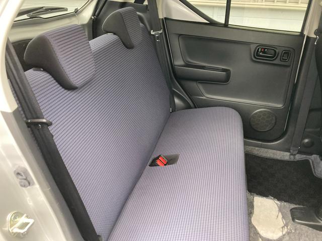 アルト Ｓ　３型　オートライト　ＣＤステレオ　ＥＴＣ　シートヒーター　スズキの大決算！２月７日から８日の２日間限定価格となります。当店が自信を持って販売する車がスタッフと共にお客様のご来店をお待ちしています！店舗へご来店いただける方のみ販売させて頂きます。（38枚目）