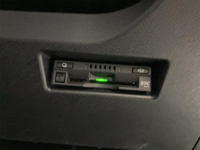 アクア クロスオーバー グラム ドライブレコーダー ETC バックカメラ ナビ TV レーンアシスト 衝突被害軽減システム アルミホイール オートマチックハイビーム オートライト スマートキー 電動格納ミラー シートヒーター CVT(10枚目)