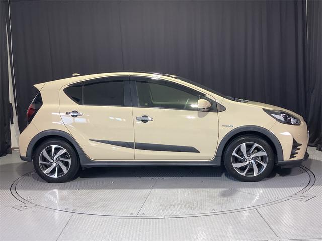 アクア クロスオーバー グラム ドライブレコーダー ETC バックカメラ ナビ TV レーンアシスト 衝突被害軽減システム アルミホイール オートマチックハイビーム オートライト スマートキー 電動格納ミラー シートヒーター CVT(13枚目)