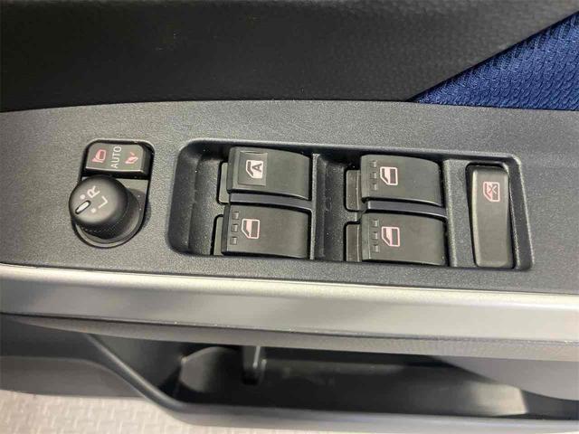 ルーミー カスタムＧ　ドライブレコーダー　ＥＴＣ　ナビ　ＴＶ　両側電動スライドドア　クリアランスソナー　オートクルーズコントロール　衝突被害軽減システム　アルミホイール　オートマチックハイビーム　オートライト（47枚目）