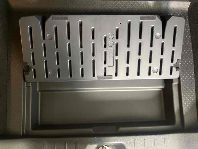 ルーミー カスタムＧ　ドライブレコーダー　ＥＴＣ　ナビ　ＴＶ　両側電動スライドドア　クリアランスソナー　オートクルーズコントロール　衝突被害軽減システム　アルミホイール　オートマチックハイビーム　オートライト（53枚目）