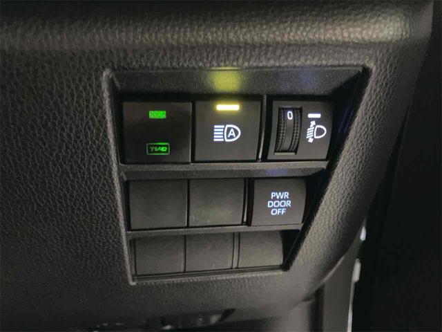 ノア Ｚ　ドライブレコーダー　全周囲カメラ　ナビ　ＴＶ　クリアランスソナー　オートクルーズコントロール　レーンアシスト　パークアシスト　衝突被害軽減システム　両側電動スライドドア　オートマチックハイビーム（10枚目）