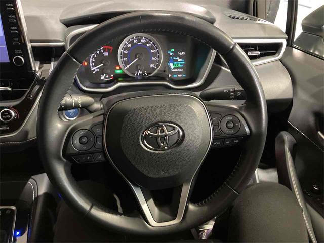 カローラスポーツ ハイブリッドＧ　ＥＴＣ　バックカメラ　ナビ　クリアランスソナー　オートクルーズコントロール　レーンアシスト　アルミホイール　オートマチックハイビーム　オートライト　スマートキー　電動格納ミラー　ＣＶＴ　ＥＳＣ　ＵＳＢ（3枚目）