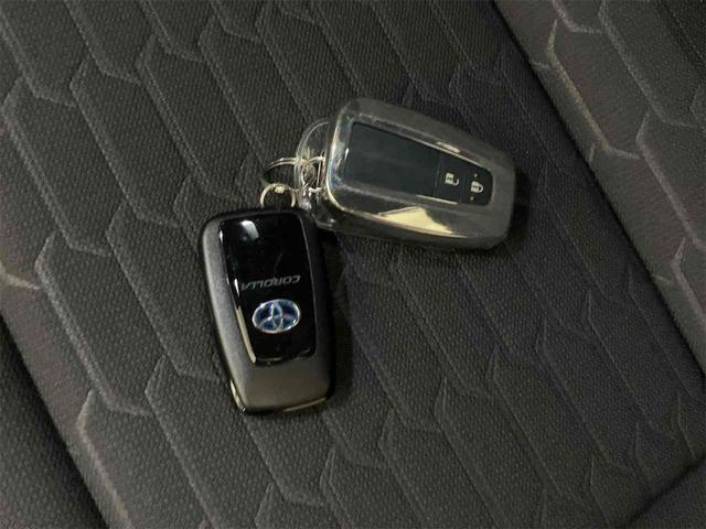 カローラスポーツ ハイブリッドＧ　ＥＴＣ　バックカメラ　ナビ　クリアランスソナー　オートクルーズコントロール　レーンアシスト　アルミホイール　オートマチックハイビーム　オートライト　スマートキー　電動格納ミラー　ＣＶＴ　ＥＳＣ　ＵＳＢ（24枚目）