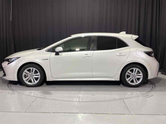 カローラスポーツ ハイブリッドＧ　ＥＴＣ　バックカメラ　ナビ　クリアランスソナー　オートクルーズコントロール　レーンアシスト　アルミホイール　オートマチックハイビーム　オートライト　スマートキー　電動格納ミラー　ＣＶＴ　ＥＳＣ　ＵＳＢ（25枚目）