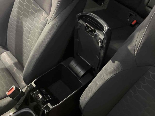 カローラスポーツ ハイブリッドＧ　ＥＴＣ　バックカメラ　ナビ　クリアランスソナー　オートクルーズコントロール　レーンアシスト　アルミホイール　オートマチックハイビーム　オートライト　スマートキー　電動格納ミラー　ＣＶＴ　ＥＳＣ　ＵＳＢ（41枚目）