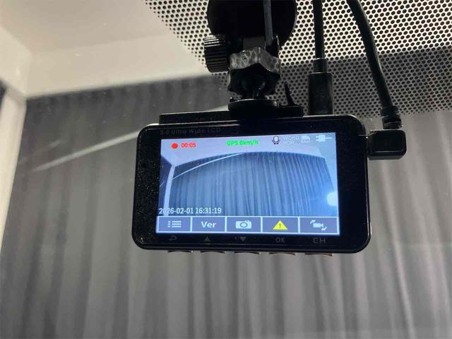 カローラクロス ハイブリッド　Ｚ　ドライブレコーダー　全周囲カメラ　オートクルーズコントロール　レーンアシスト　パワーシート　衝突被害軽減システム　ナビ　ＴＶ　オートマチックハイビーム　オートライト　ＬＥＤヘッドランプ（8枚目）