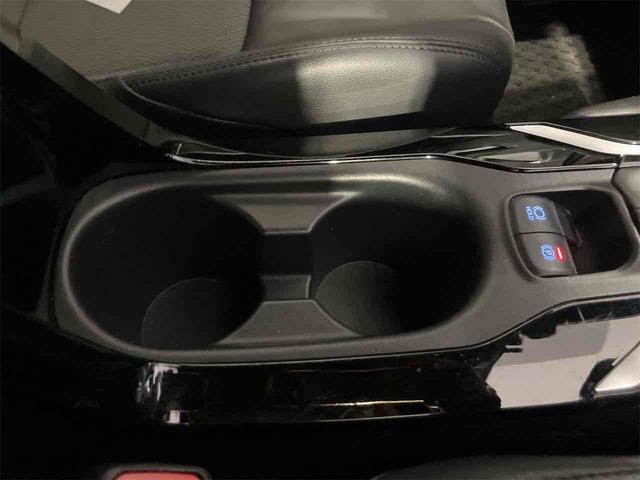 カローラクロス ハイブリッド　Ｚ　ドライブレコーダー　全周囲カメラ　オートクルーズコントロール　レーンアシスト　パワーシート　衝突被害軽減システム　ナビ　ＴＶ　オートマチックハイビーム　オートライト　ＬＥＤヘッドランプ（29枚目）