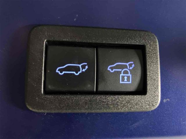 カローラクロス ハイブリッド　Ｚ　ドライブレコーダー　全周囲カメラ　オートクルーズコントロール　レーンアシスト　パワーシート　衝突被害軽減システム　ナビ　ＴＶ　オートマチックハイビーム　オートライト　ＬＥＤヘッドランプ（55枚目）