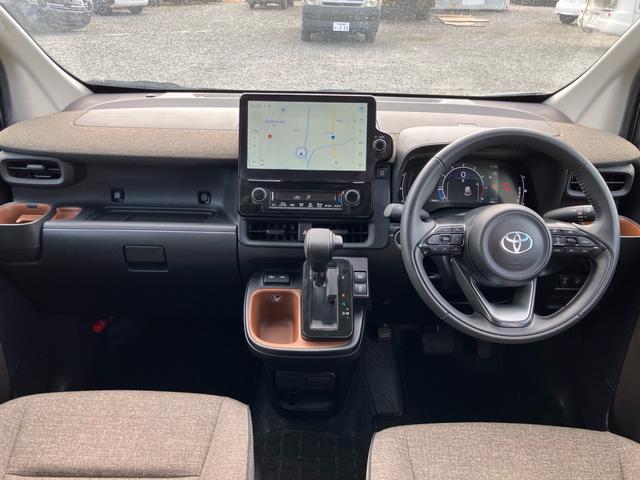 シエンタ Ｚ　両側電動スライドドア　パノラミックビューモニター　ナビ　フルセグテレビ　クリアランスソナー　スマートキー　プッシュスタート　衝突被害軽減システム（32枚目）