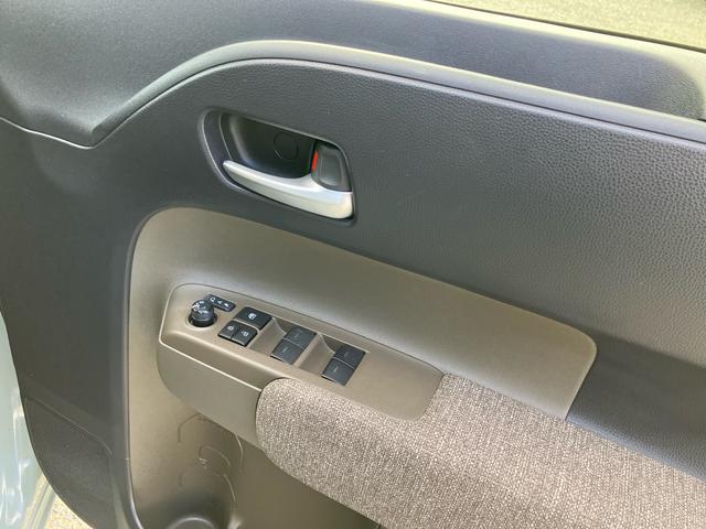 シエンタ Ｚ　両側電動スライドドア　パノラミックビューモニター　ナビ　フルセグテレビ　クリアランスソナー　スマートキー　プッシュスタート　衝突被害軽減システム（37枚目）