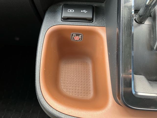 シエンタ Ｚ　両側電動スライドドア　パノラミックビューモニター　ナビ　フルセグテレビ　クリアランスソナー　スマートキー　プッシュスタート　衝突被害軽減システム（47枚目）