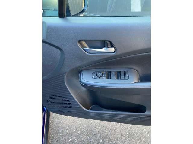 ノート １．２　ＡＵＴＥＣＨ　クロスオーバー　ＮＣナビ・アラウンドビューモニター・ＥＴＣ２．０　スマートキ　踏み間違い衝突防止アシスト　３６０°カメラ　ＬＤＡ　ＬＥＤヘッドランプ　バックカメラ　フルオートエアコン　アルミホイール　メモリーナビ　ＡＢＳ　ＥＴＣ　アイドリングストップ　１オーナー（18枚目）