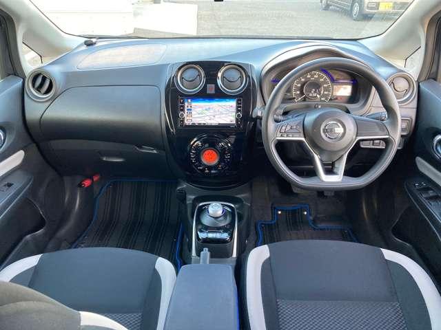 ノート １．２　ｅ－ＰＯＷＥＲ　Ｘ　Ｖセレクション　純正ナビ・アラウンドビューモニター・ドラ　アラウンドカメラ　ワンオ－ナ－車　運転席助手席エアバック　エアバッグ　衝突被害軽減装置　イモビライザー　ＬＥＤヘッドライト　パワーウインドウ　レーンアシスト　ＥＴＣ　アルミホイール　スマートキー（3枚目）