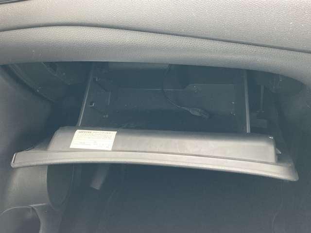 グローブボックスも大きく使いやすいです。