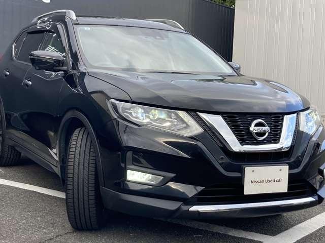 ＬＥＤヘッドランプを装備しておりますので、暗い道でも明るく照らしてくれるので安心して夜道やトンネルを運転できますよ！