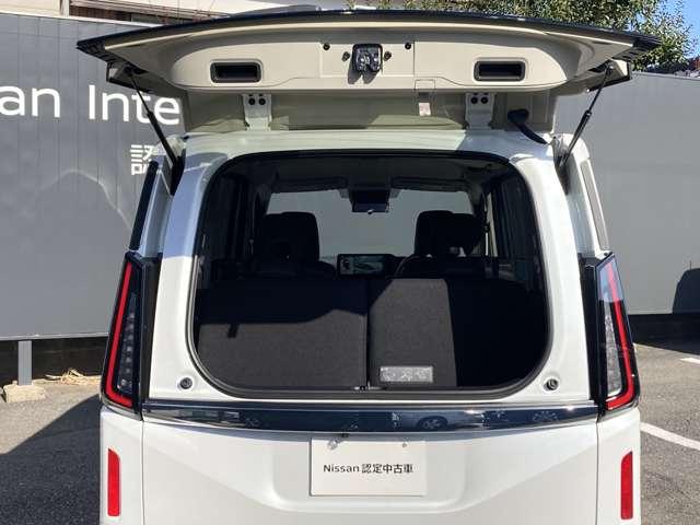 セレナ １．４　ｅ－４ＯＲＣＥ　ハイウェイスターＶ　４ＷＤ　日産コネクトナビ・プロパイロット・ＥＴＣ２．０　レーンキープアシスト　ＬＥＤ　アラウンドモニター　フルオートエアコン　ＥＴＣ　４ＷＤ　両側パワースライドドア　インテリジェントクルーズ　踏み間違い衝突防止（14枚目）