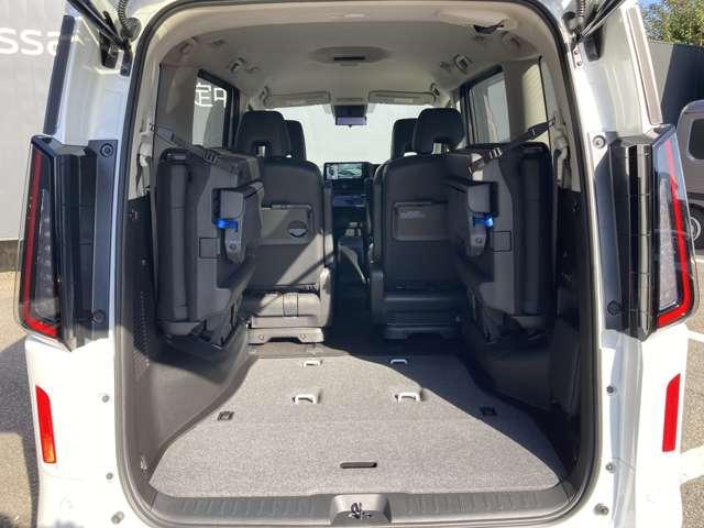 セレナ １．４　ｅ－４ＯＲＣＥ　ハイウェイスターＶ　４ＷＤ　日産コネクトナビ・プロパイロット・ＥＴＣ２．０　レーンキープアシスト　ＬＥＤ　アラウンドモニター　フルオートエアコン　ＥＴＣ　４ＷＤ　両側パワースライドドア　インテリジェントクルーズ　踏み間違い衝突防止（16枚目）