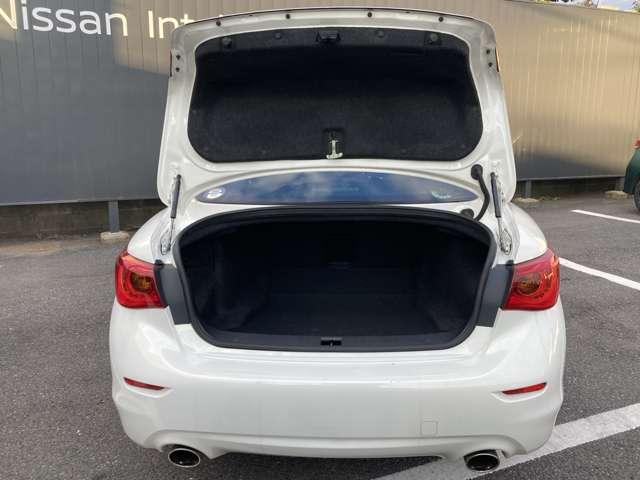 スカイライン ２．０　２００ＧＴ－ｔ　メーカーナビ・フルセグＴＶ・バックカメラ・　ＨＤＤナビ　Ｒカメラ　ワンセグ　アルミホイール　キーレス　クルコン　オートエアコン　ＡＢＳ　インテリキー　アイドリングストップ　盗難防止システム　ＥＴＣ　ＬＥＤヘッド（13枚目）