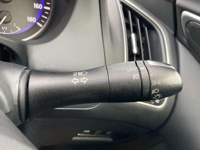 スカイライン ２．０　２００ＧＴ－ｔ　メーカーナビ・フルセグＴＶ・バックカメラ・　ＨＤＤナビ　Ｒカメラ　ワンセグ　アルミホイール　キーレス　クルコン　オートエアコン　ＡＢＳ　インテリキー　アイドリングストップ　盗難防止システム　ＥＴＣ　ＬＥＤヘッド（16枚目）