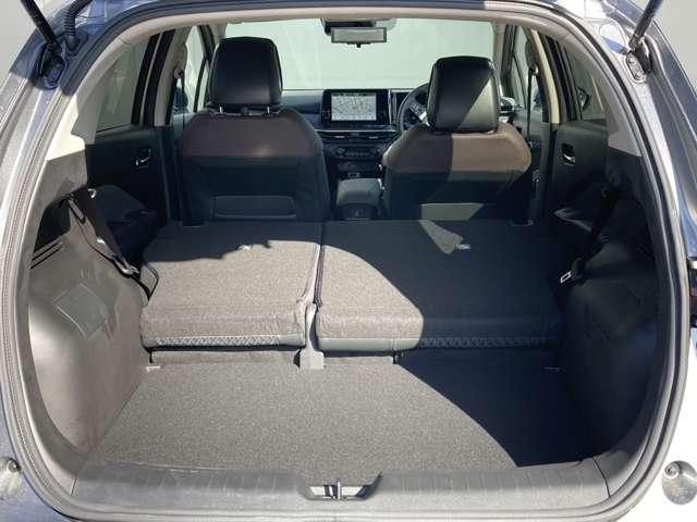 オーラ １．２　Ｇ　ＮｉｓｓａｎＣｏｎｎｅｃｔナビ・アラウンドビューモニ　フルセグテレビ　ハイビームアシスト　ＥＴＣ車載器　アルミ　展示試乗車ＵＰ　ＬＤＷ　ＬＥＤライト　バックモニター　エアバッグ　サイドエアバッグ　ＰＷ（9枚目）