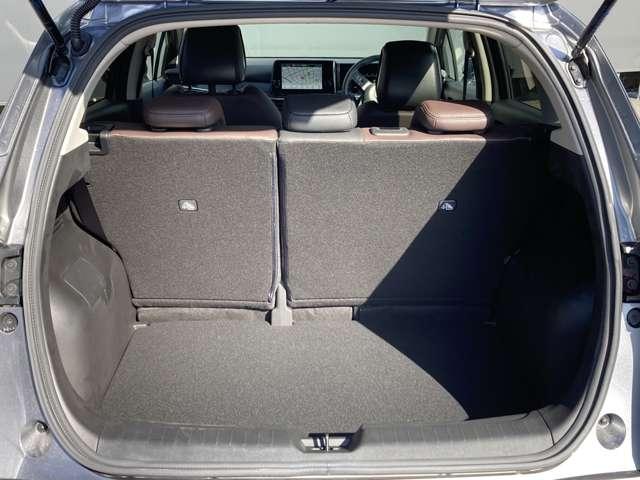 オーラ １．２　Ｇ　ＮｉｓｓａｎＣｏｎｎｅｃｔナビ・アラウンドビューモニ　フルセグテレビ　ハイビームアシスト　ＥＴＣ車載器　アルミ　展示試乗車ＵＰ　ＬＤＷ　ＬＥＤライト　バックモニター　エアバッグ　サイドエアバッグ　ＰＷ（11枚目）