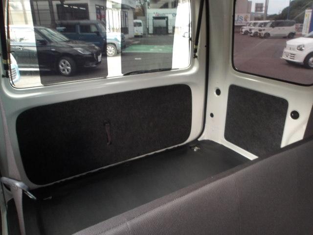 ハイゼットカーゴ セーフティサポート装着車　スライドドア　積み荷の載せれるお車　セーフティサポート装着車　スライドドア　積み荷の載せれるお車　ＣＤプレイヤー装着車　ＡＴ車　ダイハツ　ハイゼットカーゴ　クルーズＳＡ３（18枚目）