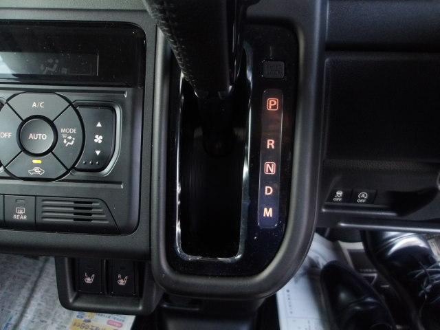 スペーシアギア スズキセーフティサポート装着車　ナビバックカメラ装着車　スペーシアギア　ＸＺターボ　スズキセーフティサポート装着車　軽自動車　電動スライドドア　ナビバックカメラ装着車　ツートンルーフ　ＥＴＣ装着車（17枚目）