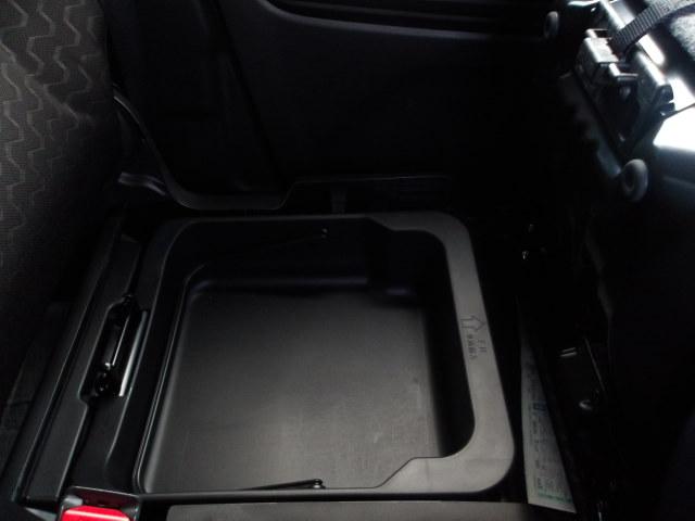 スペーシアギア スズキセーフティサポート装着車　ナビバックカメラ装着車　スペーシアギア　ＸＺターボ　スズキセーフティサポート装着車　軽自動車　電動スライドドア　ナビバックカメラ装着車　ツートンルーフ　ＥＴＣ装着車（25枚目）