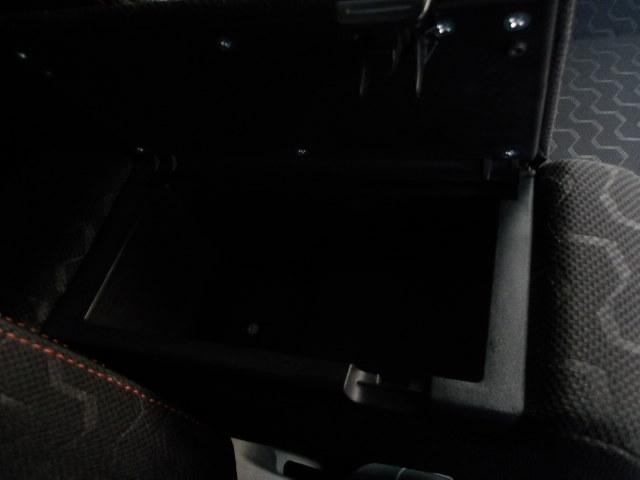 スペーシアギア スズキセーフティサポート装着車　ナビバックカメラ装着車　スペーシアギア　ＸＺターボ　スズキセーフティサポート装着車　軽自動車　電動スライドドア　ナビバックカメラ装着車　ツートンルーフ　ＥＴＣ装着車（27枚目）