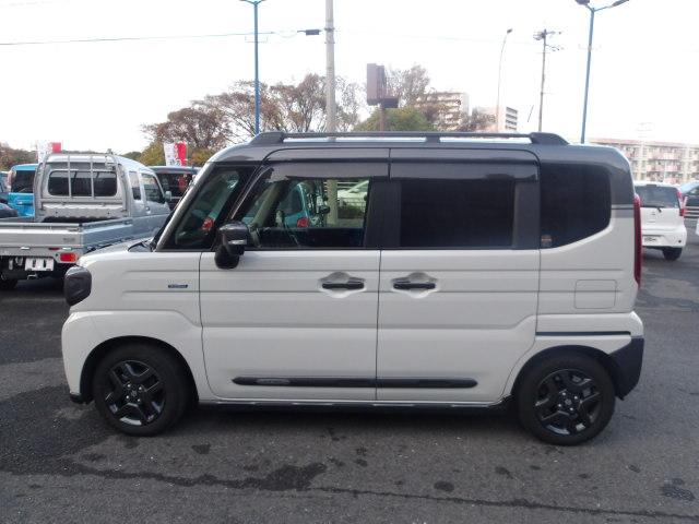 スペーシアギア スズキセーフティサポート装着車　ナビバックカメラ装着車　スペーシアギア　ＸＺターボ　スズキセーフティサポート装着車　軽自動車　電動スライドドア　ナビバックカメラ装着車　ツートンルーフ　ＥＴＣ装着車（48枚目）