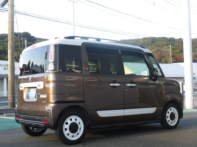 色はウッディブラウンメタリック　ホワイト２トーンです。