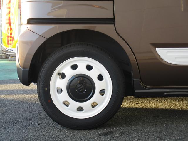 純正アルミホイールが足元をオシャレに演出！