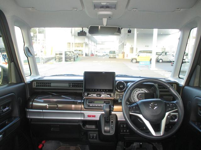 インパネ全体。運転時の見通しも良好です☆