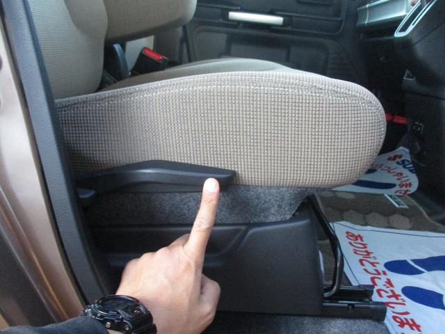 運転席のシートにはシートヒーターが内蔵されているので寒い時期でも快適です♪