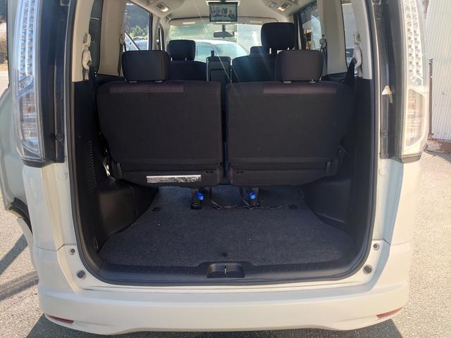 セレナ ハイウェイスター　Ｓ－ハイブリッド（10枚目）