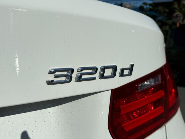 ３シリーズ ３２０ｄ　ＨＤＤナビ　ＥＴＣ　バックカメラ　ドライブレコーダー　スマートキー　プッシュスタート　アイドリングストップ　クリアランスソナー　オートライト　レーンアシスト（15枚目）