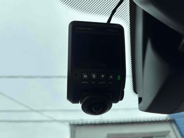 ５シリーズ 　ドライブレコーダー　クリアランスソナー　バックカメラ　ナビ　ＴＶ　アルミホイール　オートライト　ＣＶＴ　スマートキー　アイドリングストップ　パワーシート　ＣＤ　ＤＶＤ再生　ＵＳＢ（8枚目）