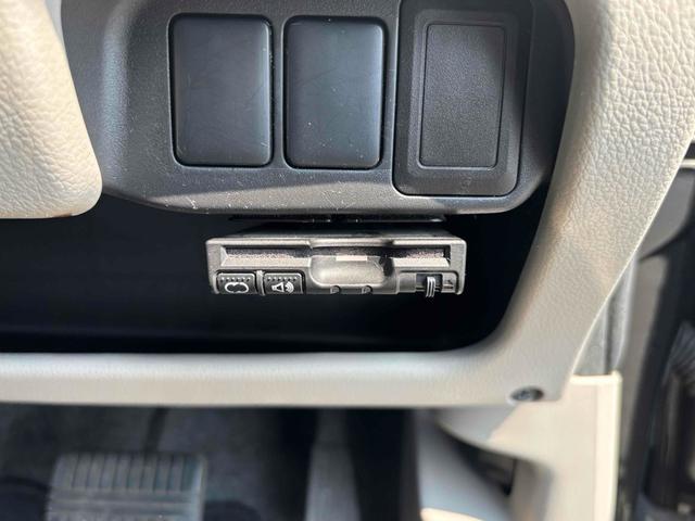 ｅＫワゴン Ｅ　ドライブレコーダー　ＥＴＣ　バックカメラ　ナビ　ＴＶ　キーレスエントリー　ベンチシート　ＣＶＴ　ＡＢＳ　ＵＳＢ　ミュージックプレイヤー接続可　衝突安全ボディ　エアコン　パワーステアリング（9枚目）