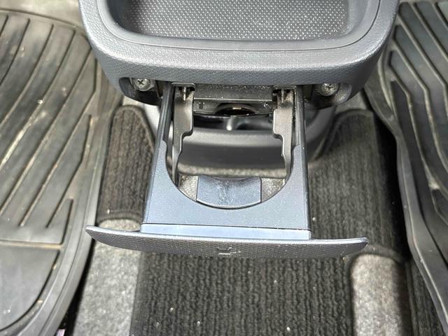 デリカＤ：２ 　ドライブレコーダー　ＥＴＣ　バックカメラ　ナビ　ＴＶ　両側電動スライドドア　オートライト　ＨＩＤ　スマートキー　電動格納ミラー　ウォークスルー　ＣＶＴ　アルミホイール　ＣＤ　ＤＶＤ再生　ＵＳＢ（53枚目）