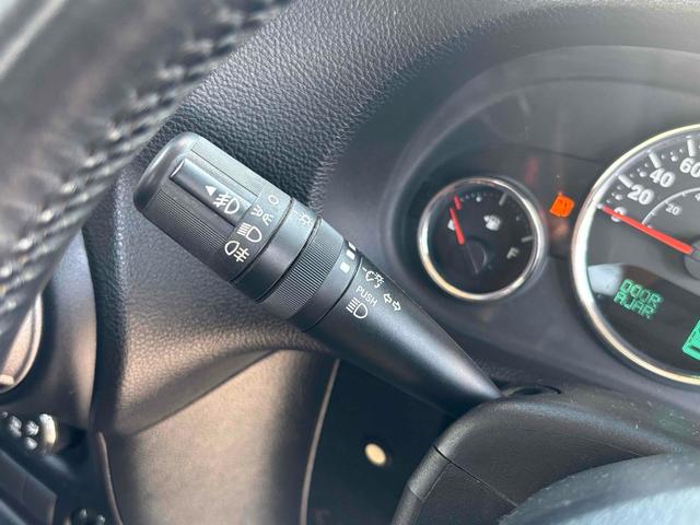 ジープ・ラングラーアンリミテッド スポーツ　４ＷＤ　ＥＴＣ　バックカメラ　オートクルーズコントロール　ナビ　ＴＶ　アルミホイール　ＡＴ　盗難防止システム　ＣＤ　ＤＶＤ再生　ＵＳＢ　Ｂｌｕｅｔｏｏｔｈ　ＡＢＳ　ＥＳＣ　エアコン　パワーウィンドウ（8枚目）