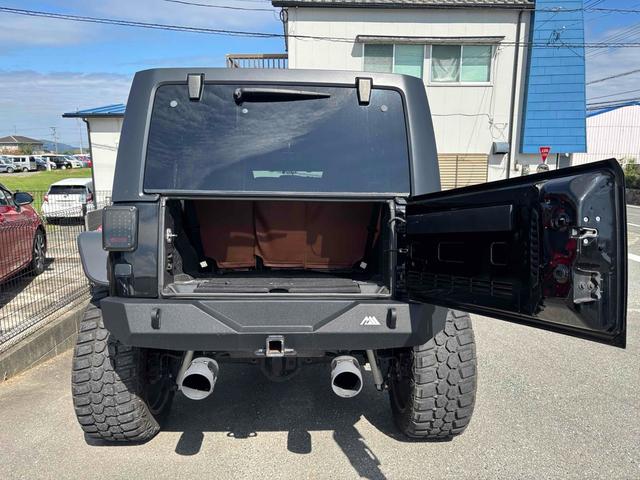 ジープ・ラングラーアンリミテッド スポーツ　４ＷＤ　ＥＴＣ　バックカメラ　オートクルーズコントロール　ナビ　ＴＶ　アルミホイール　ＡＴ　盗難防止システム　ＣＤ　ＤＶＤ再生　ＵＳＢ　Ｂｌｕｅｔｏｏｔｈ　ＡＢＳ　ＥＳＣ　エアコン　パワーウィンドウ（18枚目）